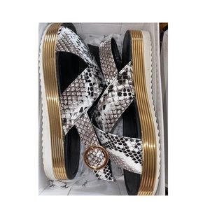 Snake print flatforms